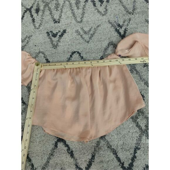 BEAUTIFUL LIGHTWEIGHT Urban outfitters Lucca silk like off the shoulder top BLOU - Picture 5 of 5